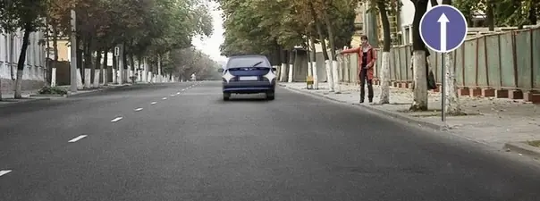 Дорожная ситуация: Разрешено ли водителю движение задним ходом для посадки пассажира на этом участке дороги?