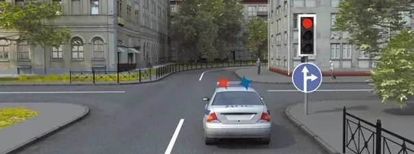 Дорожная ситуация: В данной ситуации водитель автомобиля с включенными проблесковыми маячками:
