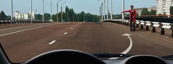 Дорожная ситуация: Разрешено ли Вам остановиться на мосту для посадки пассажира?