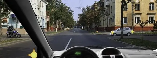 Дорожная ситуация: Кому Вы обязаны уступить дорогу при повороте налево?