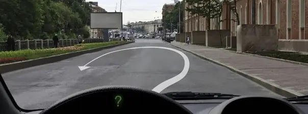 Дорожная ситуация: Какие указатели поворота Вы обязаны включить при выполнении разворота по такой траектории?