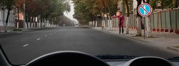 Дорожная ситуация: Разрешено ли Вам произвести остановку для посадки пассажира?