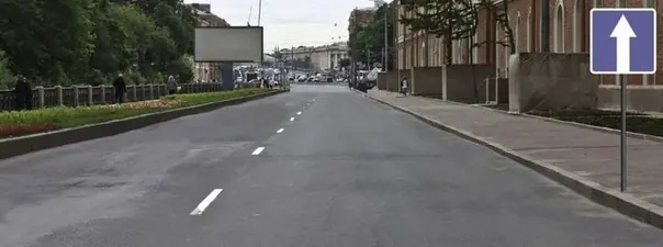 Дорожная ситуация: Разрешено ли выполнить разворот на участке дороги, обозначенном этим знаком?