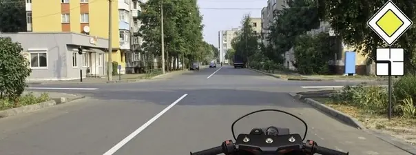 Дорожная ситуация: Вам можно продолжить движение на перекрестке: